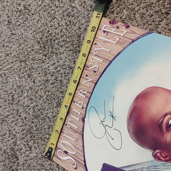 Darius Rucker Signed Poster Photo - Picture 4 of 6